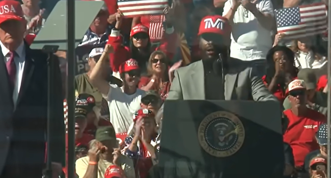 Floyd Mayweather Goes 51-0: Undefeated Champ Picks Trump at Massive Arizona Rally